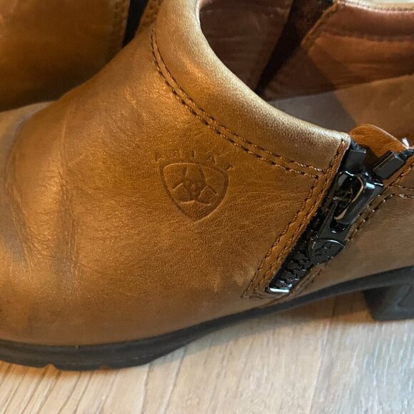 Ariat Light Brown Leather Slip-On Comfort Clogs Women's Size 7B Style 95622 - Picture 2 of 8